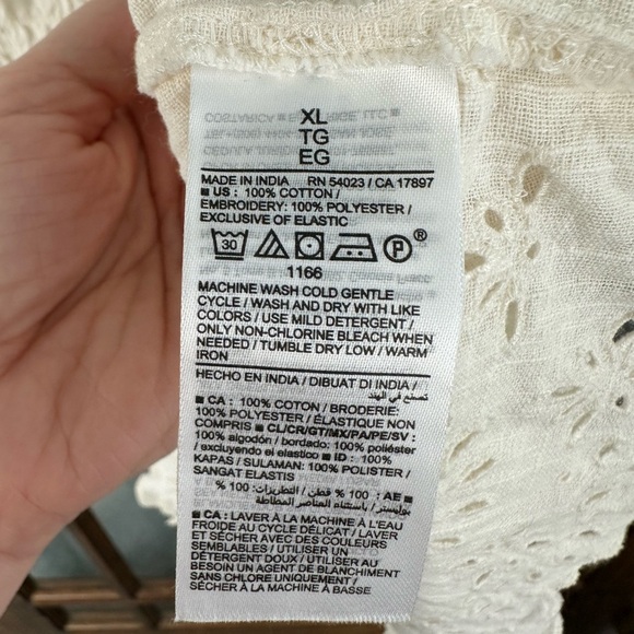 Old Navy Ruffle Tank Top Sz XL Off White Festival Eyelet Boho Coquette Romantic - Picture 5 of 8